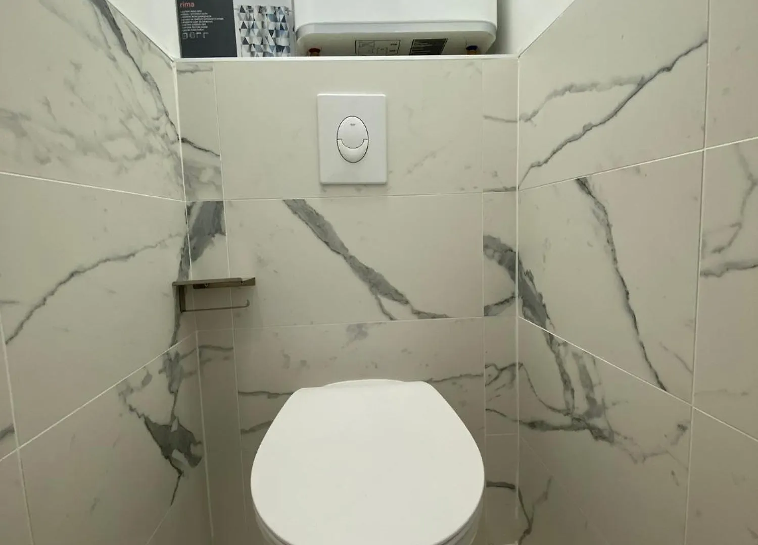 Appartement Face Mer Et Port Santa Lucia Climatise Et Wifi Saint-Raphael  0*, Saint-Raphael (Var)