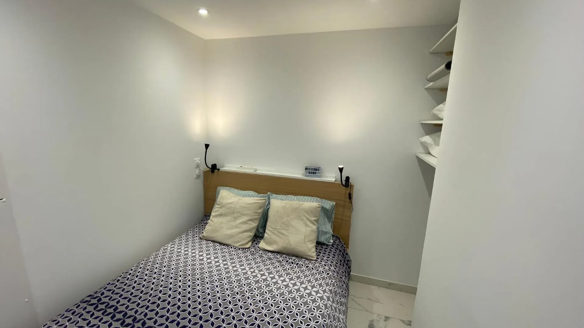Appartement Face Mer Et Port Santa Lucia Climatise Et Wifi Saint-Raphael  Apartment Saint-Raphael (Var)